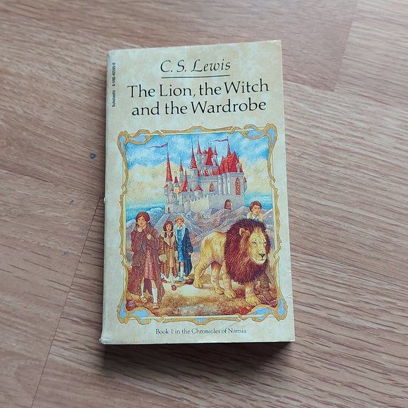 Vintage The Lion, the Witch and the Wardrobe - 1st Edition - Picture 1 of 6